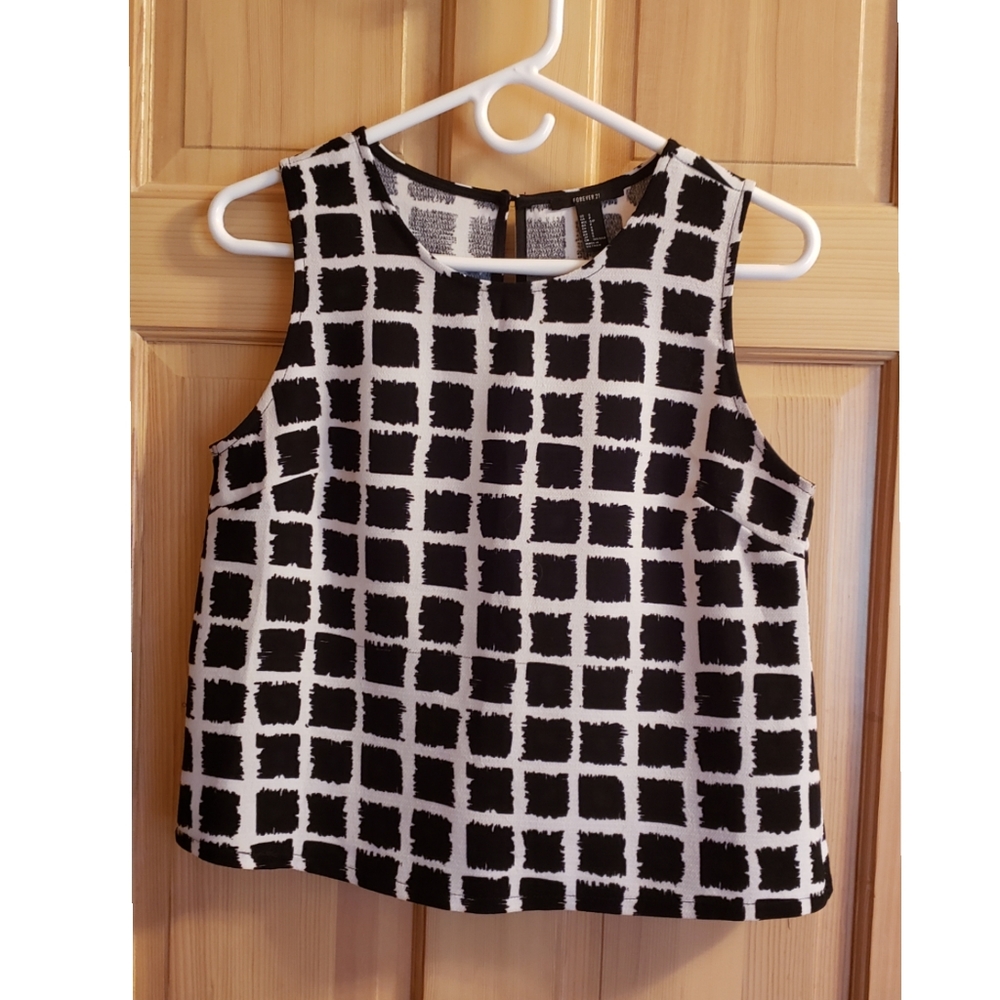 FOREVER 21 Top Small Black/White Sleeveless Women's
